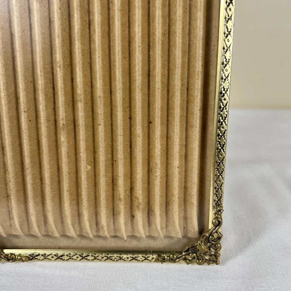Vintage Gold Metal Ornate Picture Frame | 5x7
